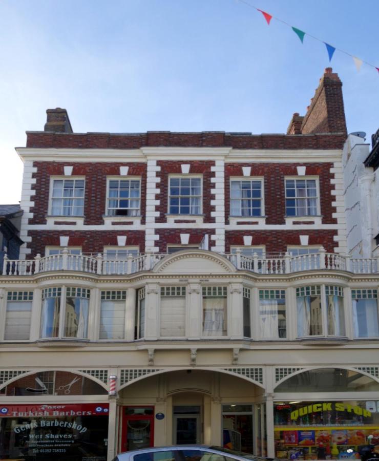 Stunning Central With Balcony And Fantastic View